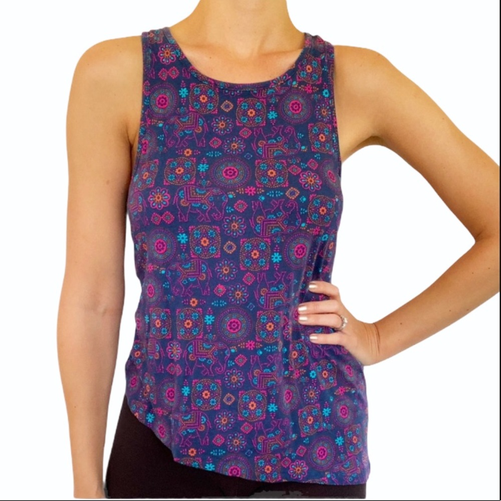 Me to We colorful purple blue elephant print tank size small